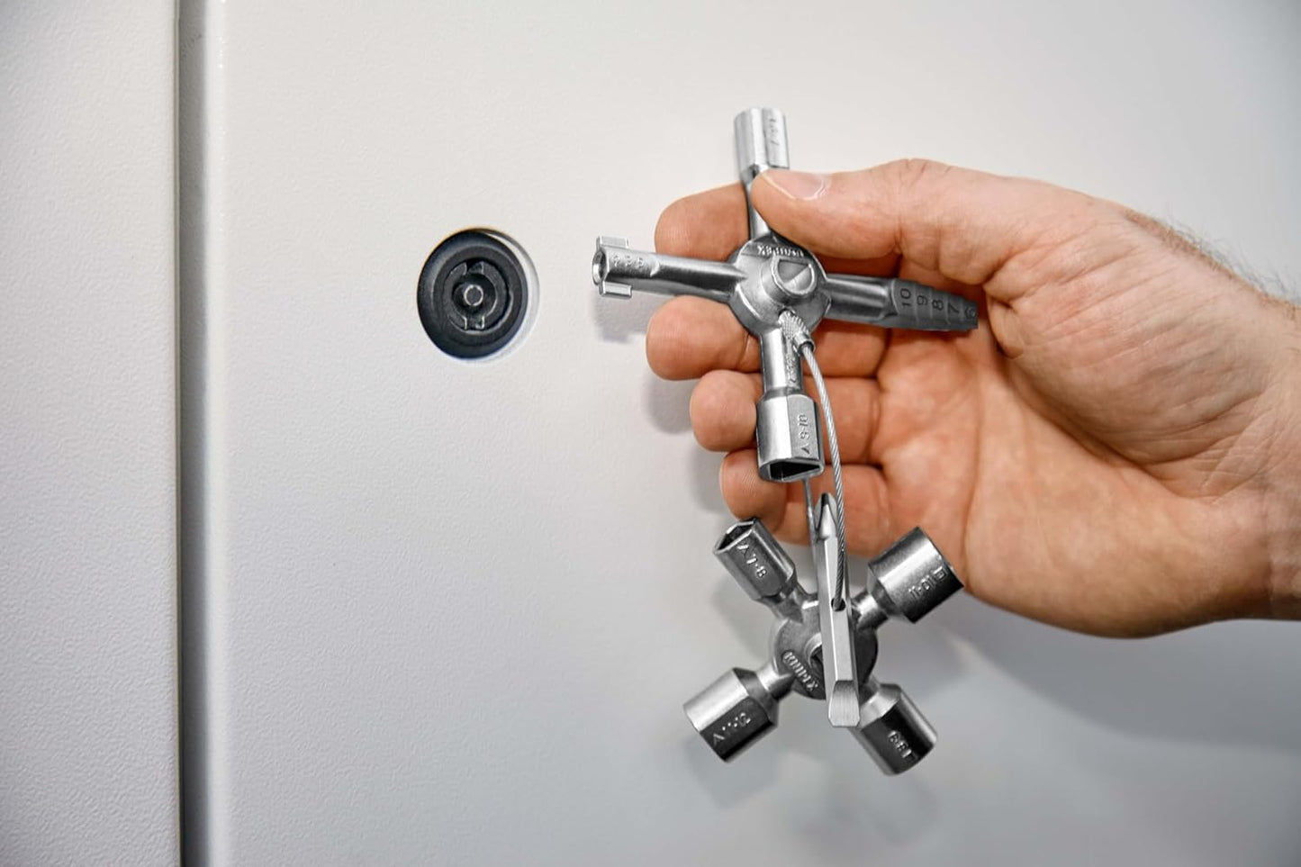 10-in-1 Triangle Key Wrench